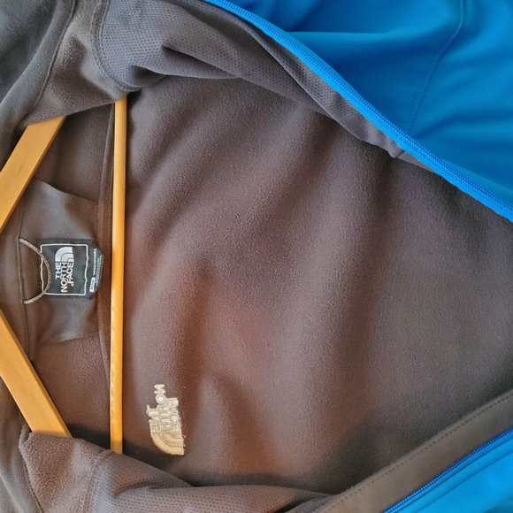 Men's North Face Jacket - Medium - Picture 2 of 4